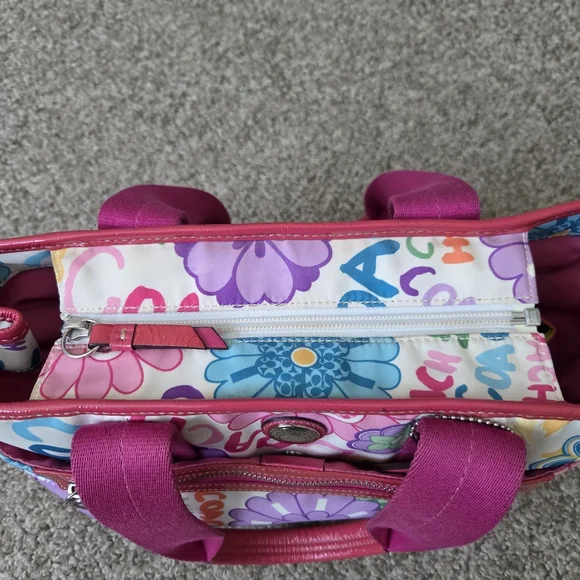NEW Coach Daisy Multicolor Floral Shoulder Bag and Wallet Set